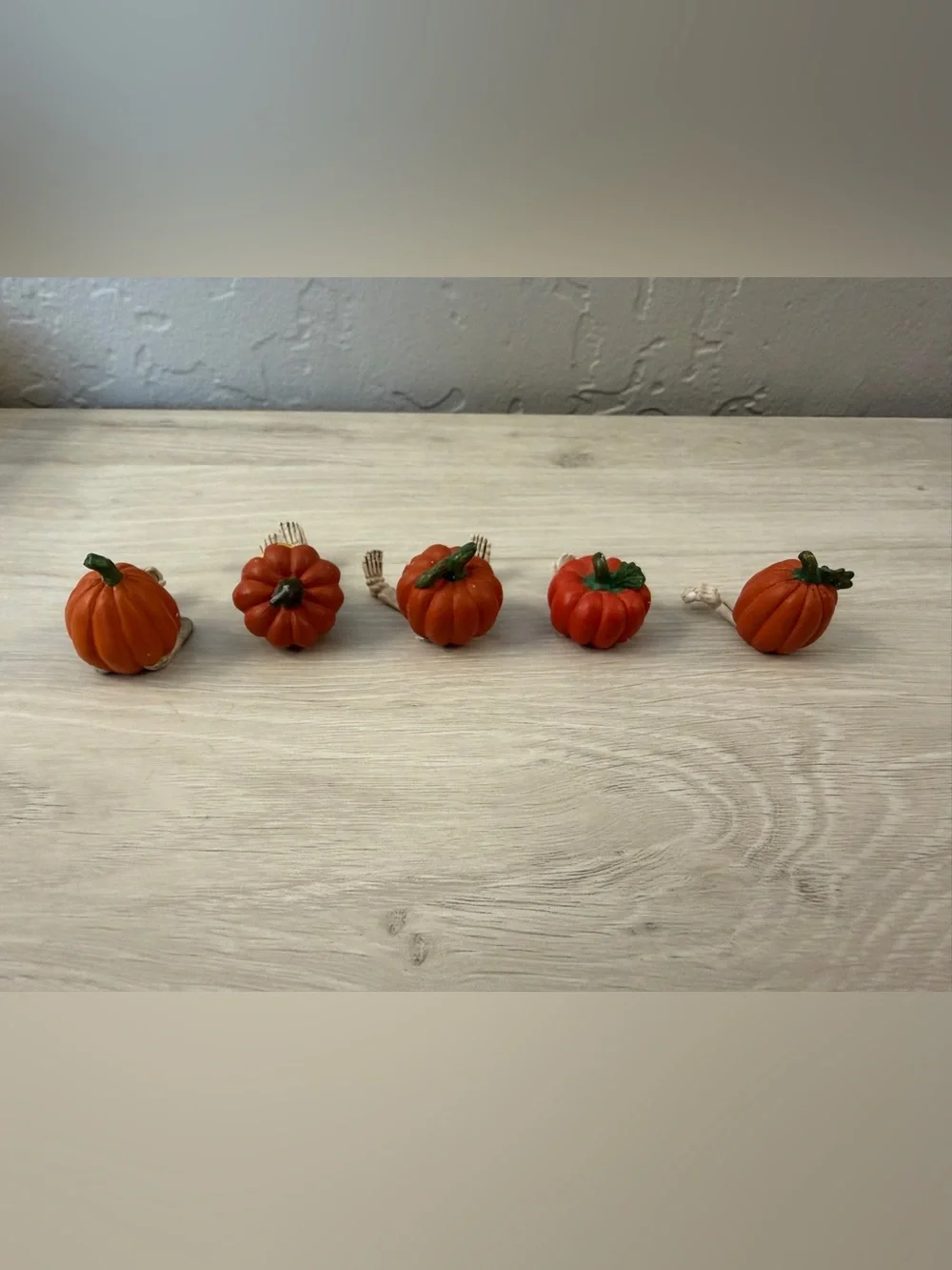 Dept 56 Halloween Village Accessories - Pumpkin Heads (#800029) - Set of 5 w Box